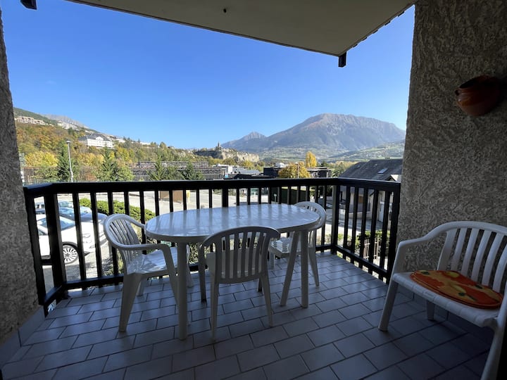 Spacious Embrun apartment Apartments for Rent in Embrun, Provence