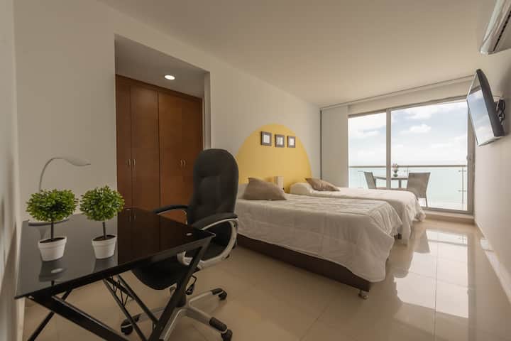 Cuarto principal y Puesto de trabajo/ estudio