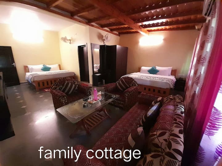 Familyroom-niharika Palace-map - 比姆塔爾