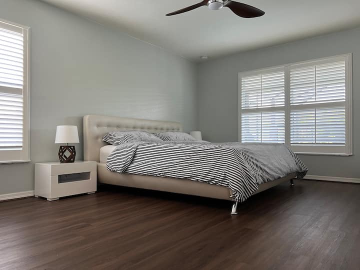 マスターベッドルーム