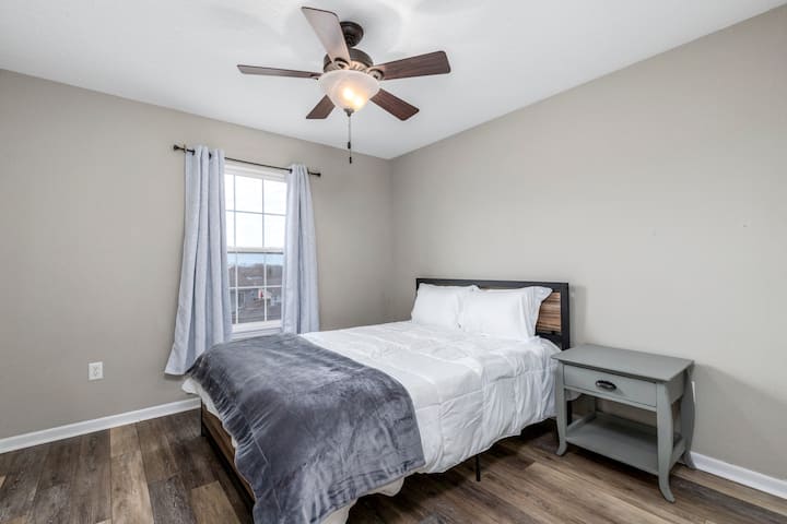 საძინებელი 1