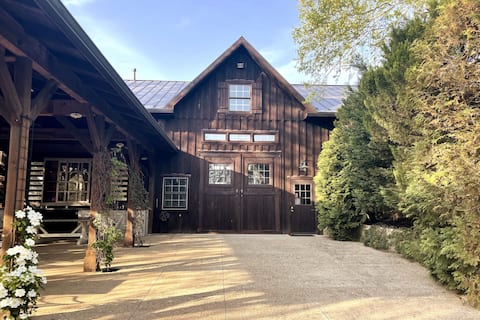 Serene Barn Stay
