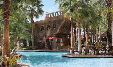 Bonnet Creek Two Bedroom Deluxe w/ Full Kitchen