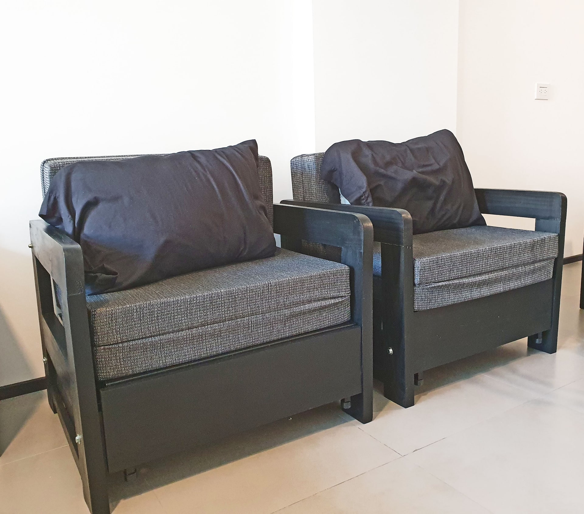 2023 Modern bright studio, gym, laundry and storage