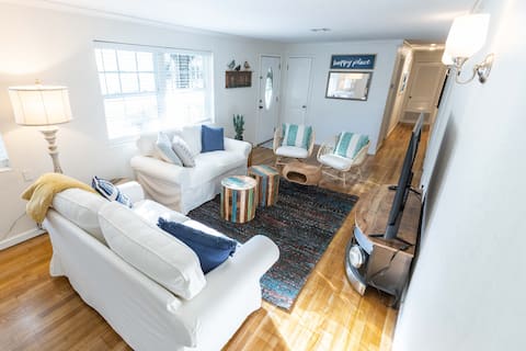 Clean and cozy, close to PCC