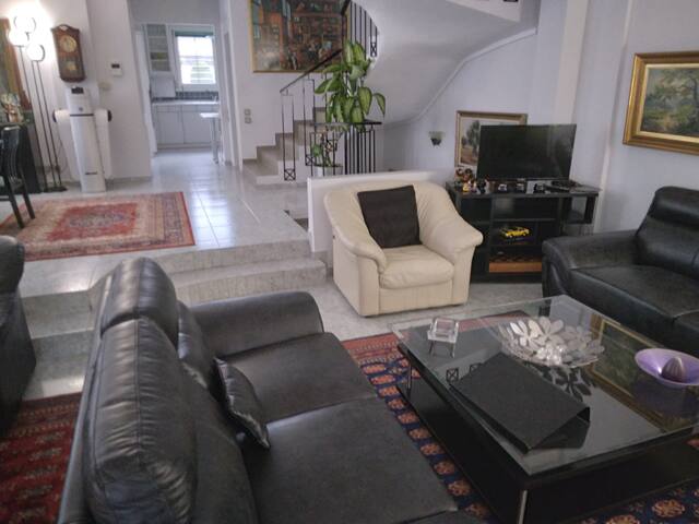 Μεζονέτα στο Πανόραμα με πισίνα gallery image 5