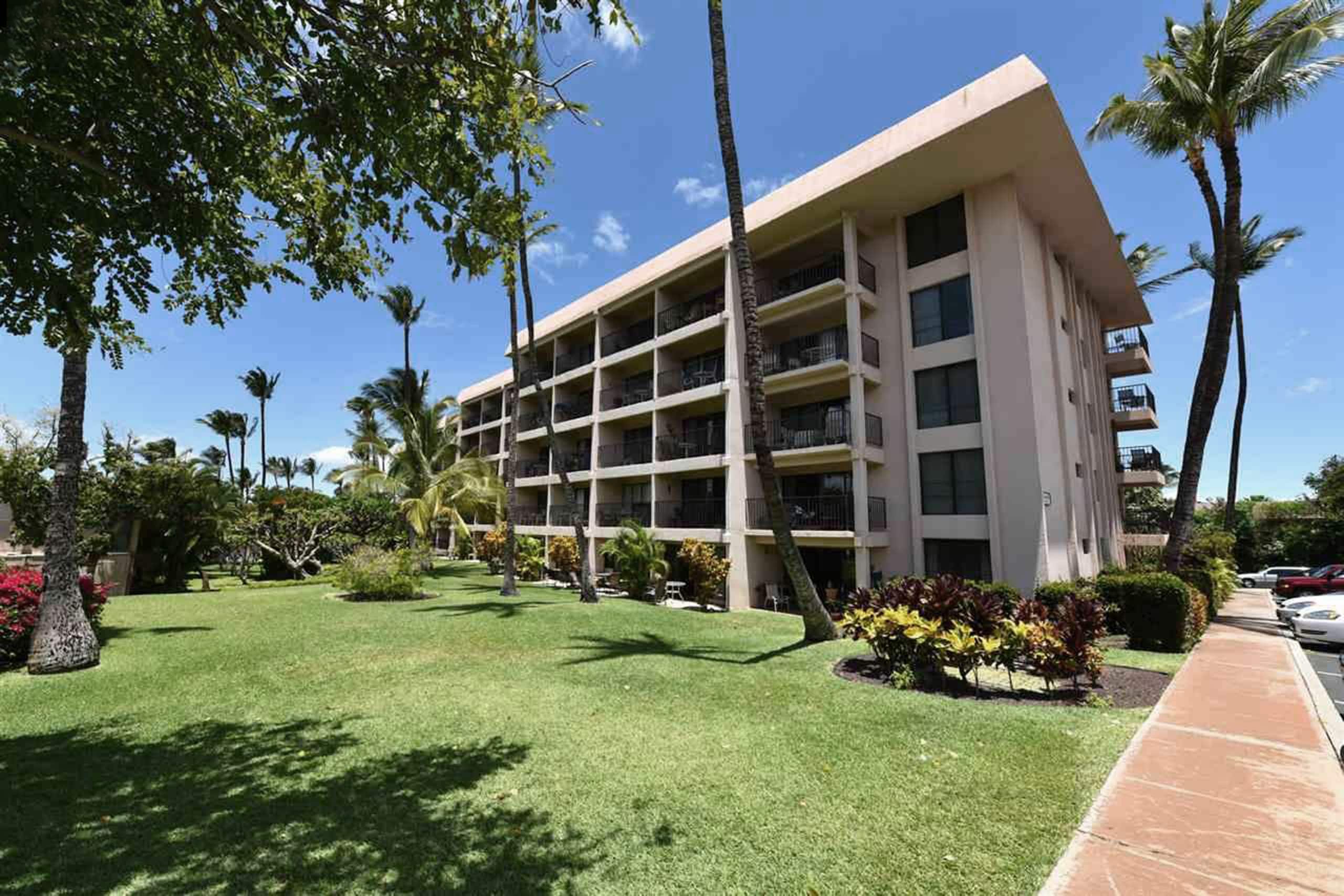 Condo in Kihei · ★4.71 · 1 bedroom · 2 beds · 1 private bath - Image 17