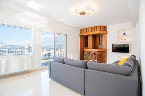 Light-flooded penthouse