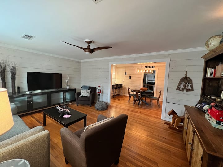 The Denton Bungalow - Denton, TX
