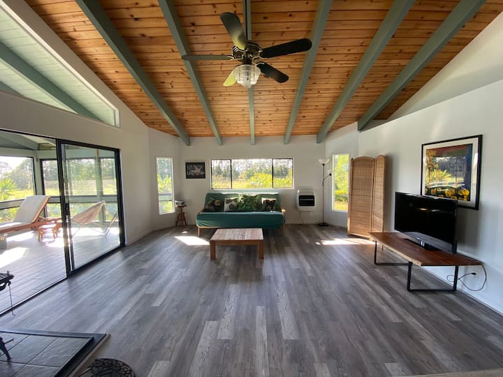 Join your country style Vacation house in Hilo! Houses for Rent in