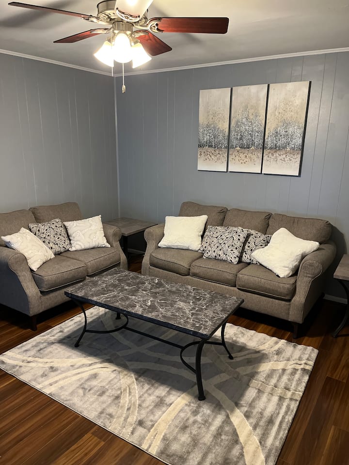 The Quiet And Cozy Ranch. - Blizzard, Queensbury