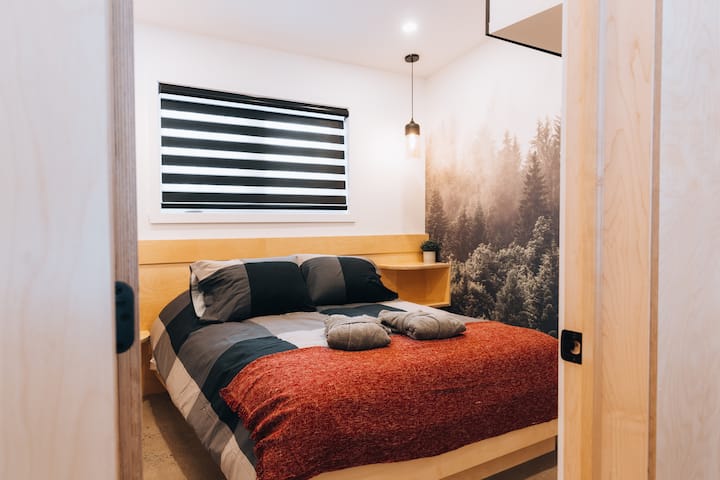 Chumba cha kulala 2. Kitanda cha malkia