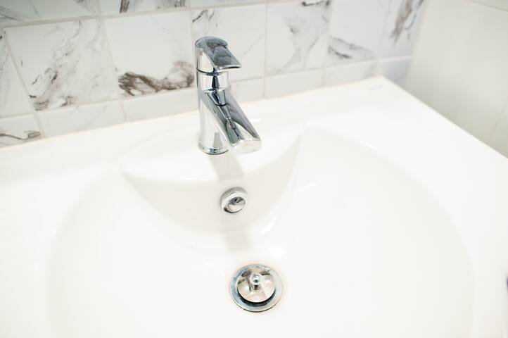 Condo. GROUP of 12 guests@Chinatown airport2ways#5 gallery image 4