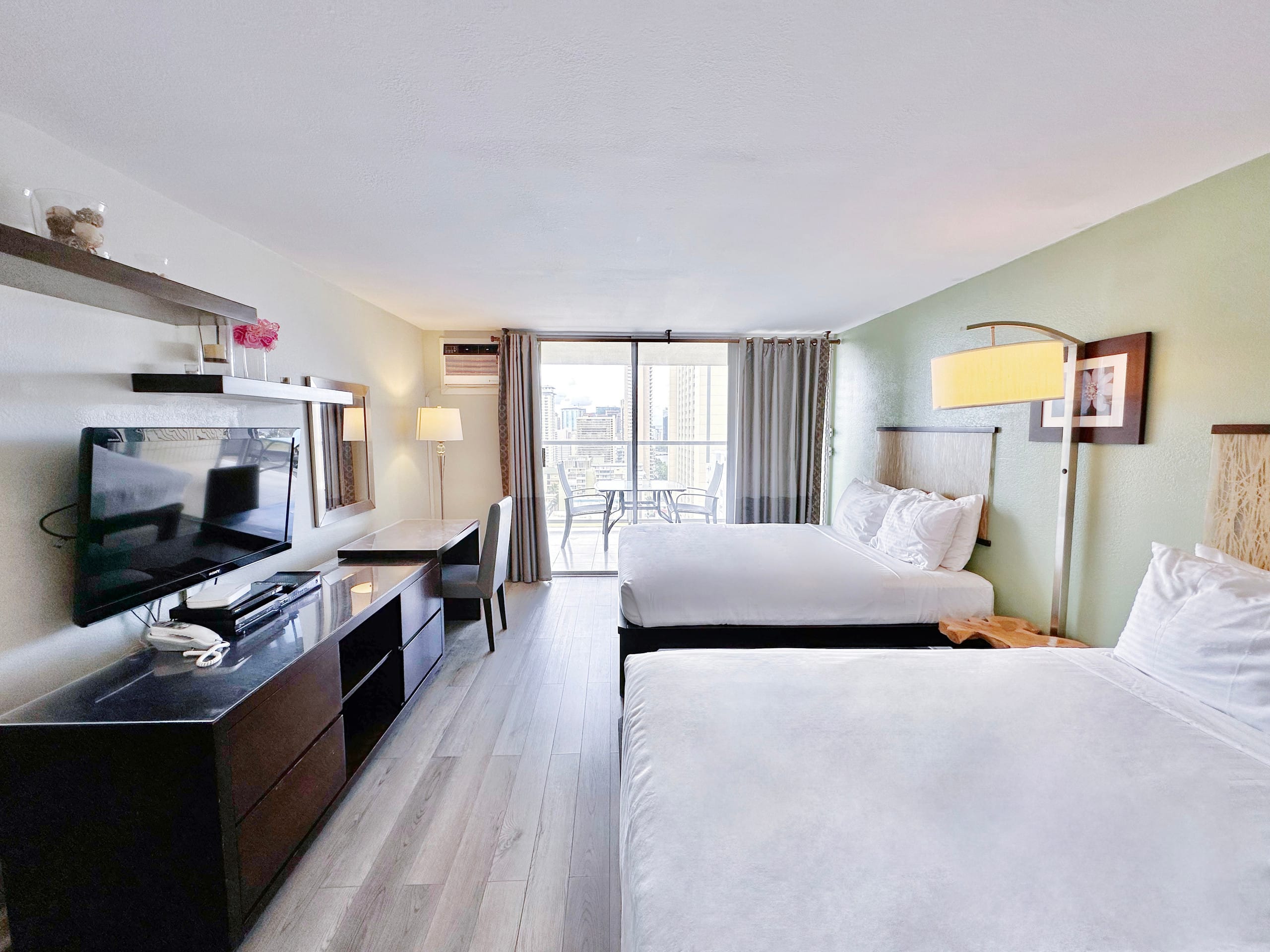 23FL-Aston Skyline Studio w/2 Queens Waikiki Beach - Image 2