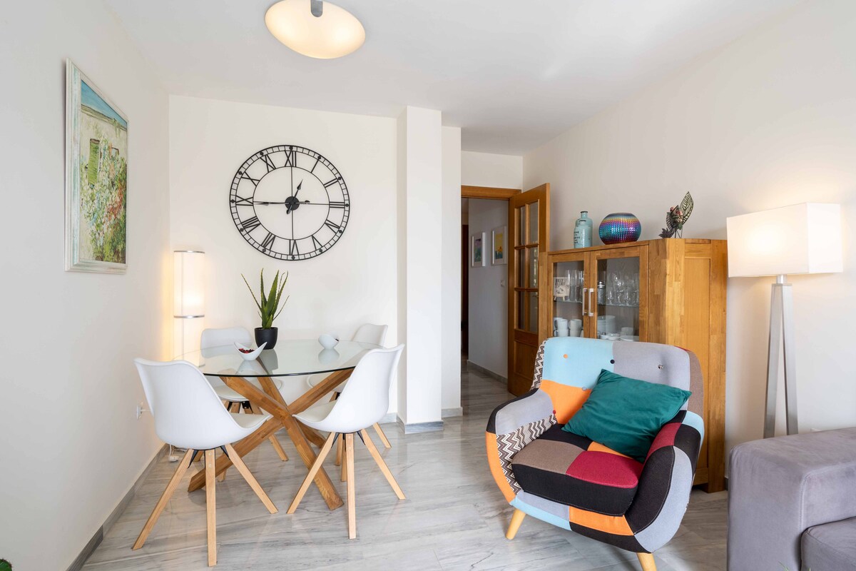 Top Airbnb: BLUE VIEW apartment with parking in La Carihuela en Torremolinos