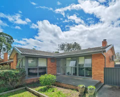 3BR Family House in Dickson
