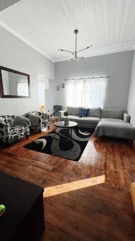 3min walk to beach. Modern Home gallery image 3