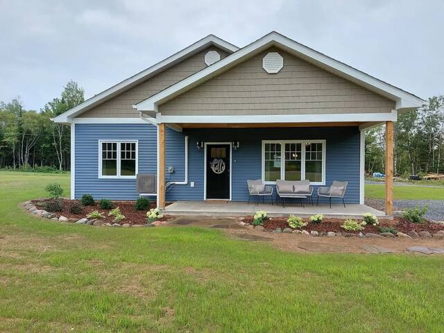 Entire cottage hosted by Chantal