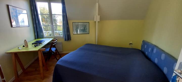 Dhoma e gjumit 3 : 1 krevat dopio - 160 cm (i ndash në 2 krevate tek)