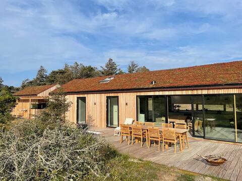 Summer cottage close to beach