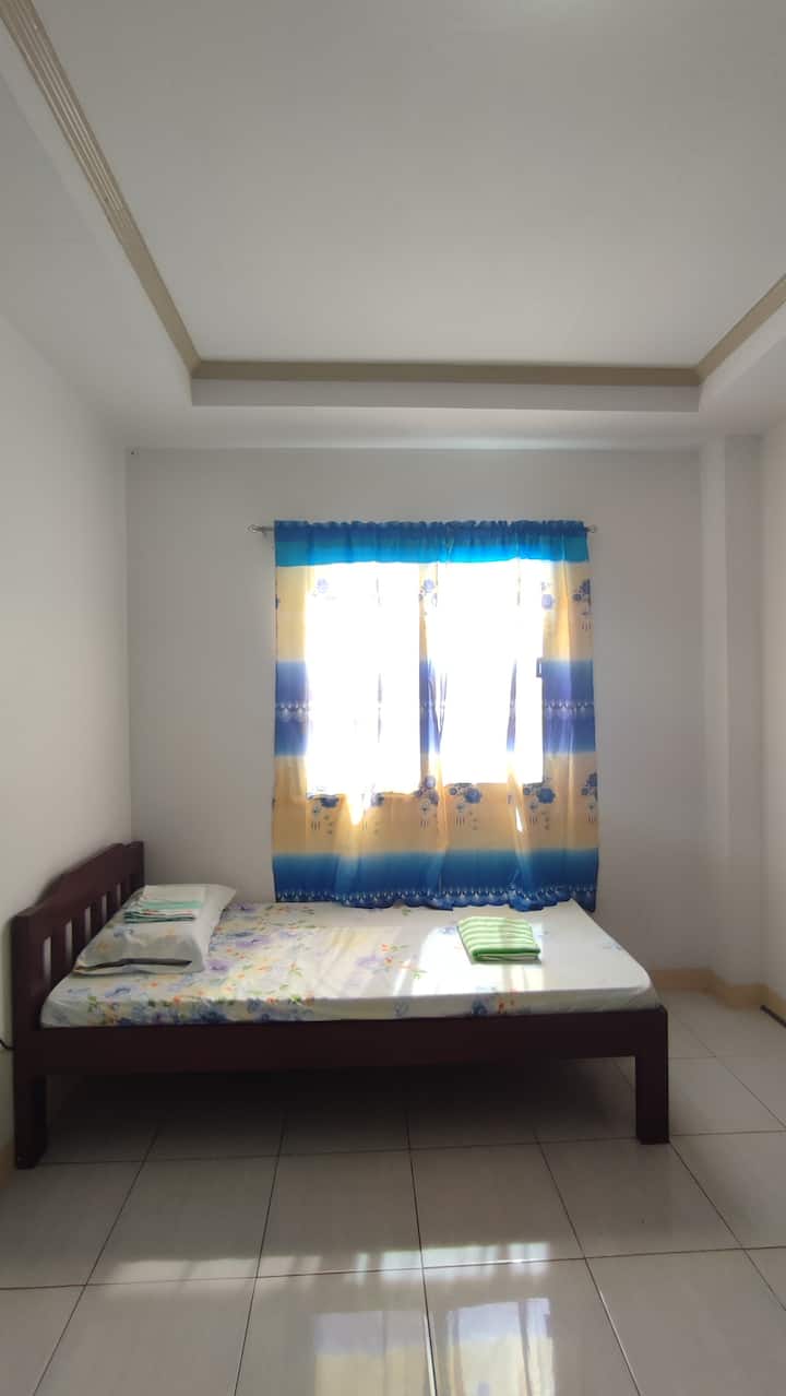 Entire Flat Good For 8-10 People (2nd Floor) - Moalboal