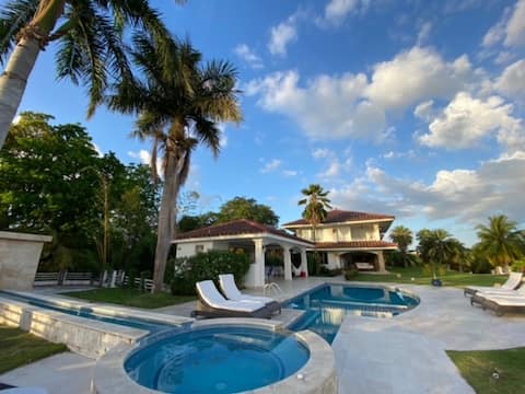 Amazing Beach House near Bijao