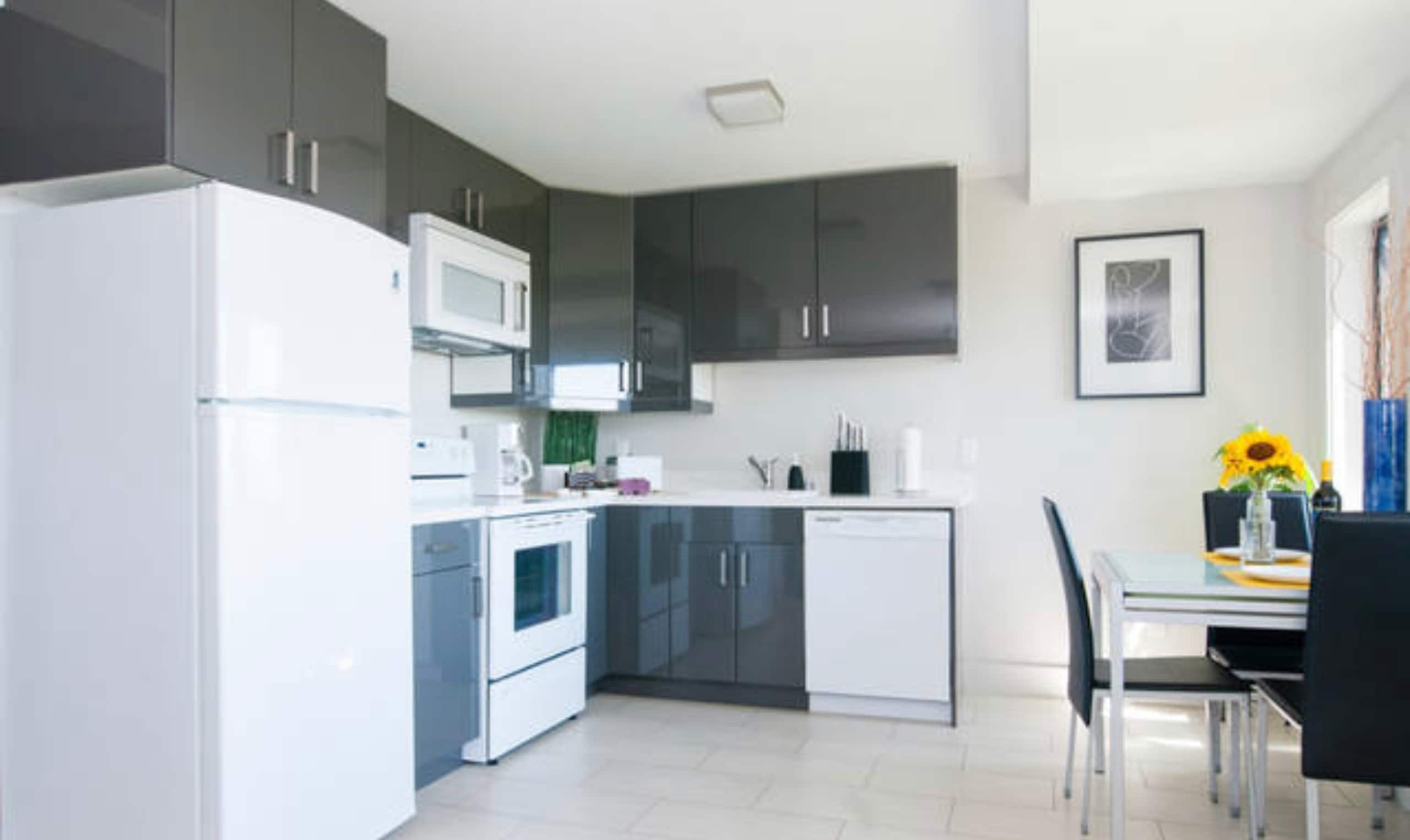 Home in San Francisco · ★4.9 · 1 bedroom · 2 beds · 1 bath - Image 6