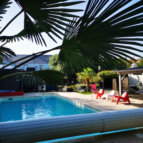 Annonce Airbnb populaire: Résidence Les Alizés (sauna / jacuzzi / pool) à La Roche Sur Yon