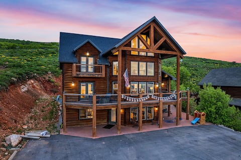 Sauna! Views! Pool! Tennis/BBall! Arcades! HotTub!