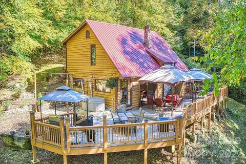 New Spa! 2 Fire Pits! 2 Creeks! Near WCU!