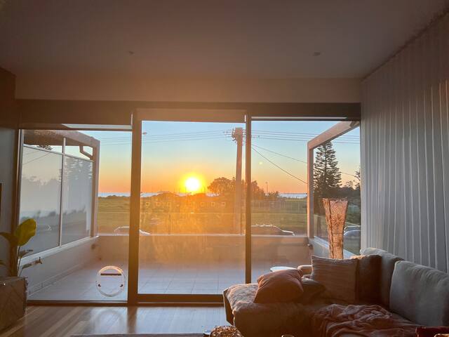 Escape to Beachfront Bliss in Elwood! gallery image 2