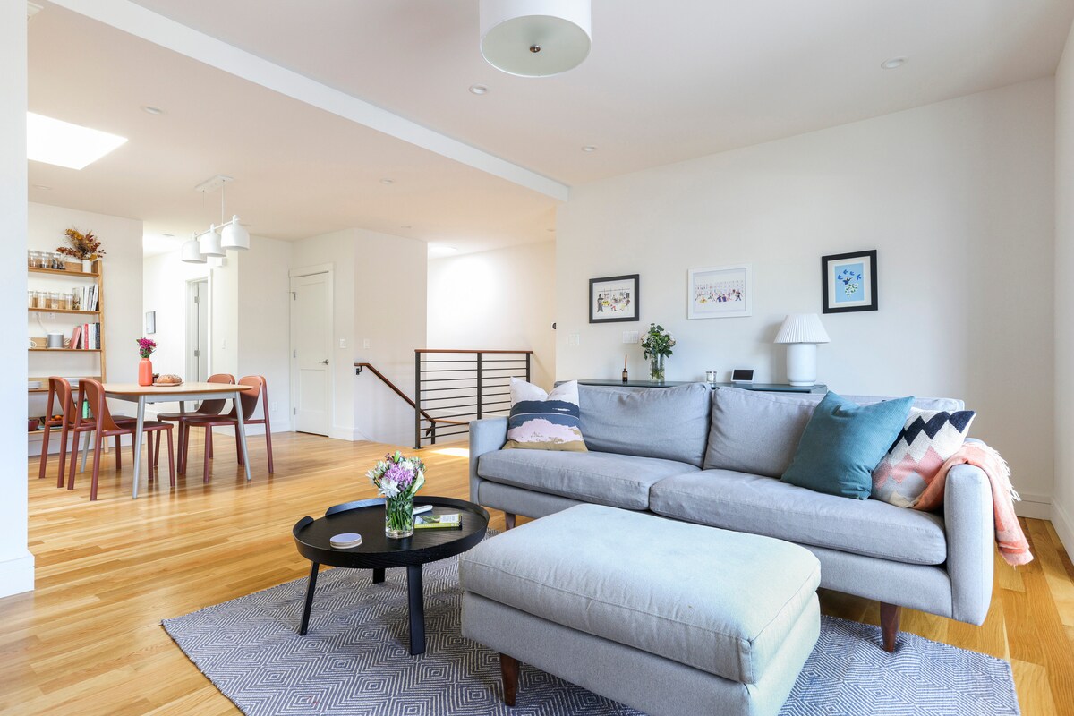 Top performing Airbnb: Family-Friendly Sunset Home with Ocean View in Central Sunset