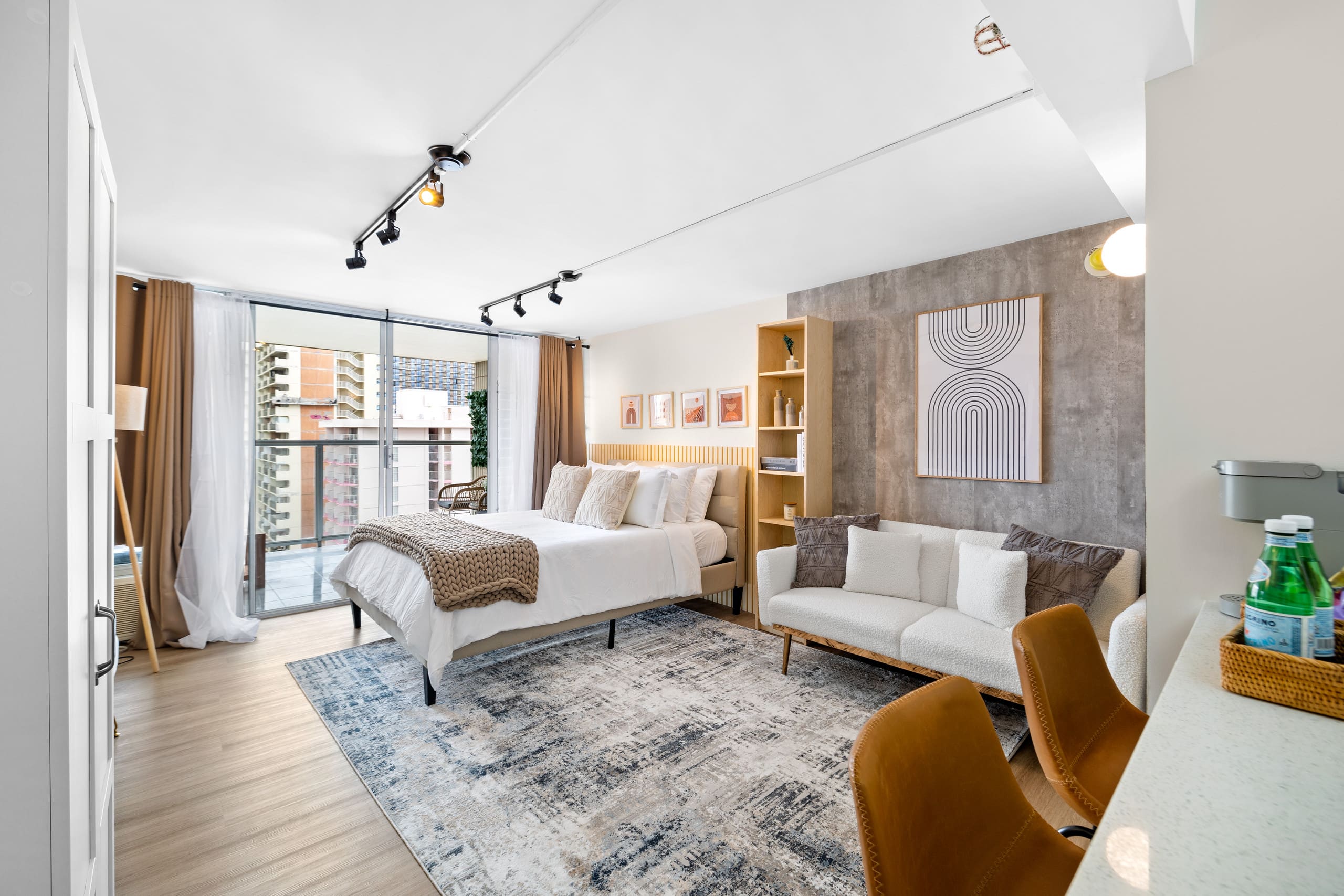 18th flr Waikiki Chic-Aesthetic Studio - Image 10
