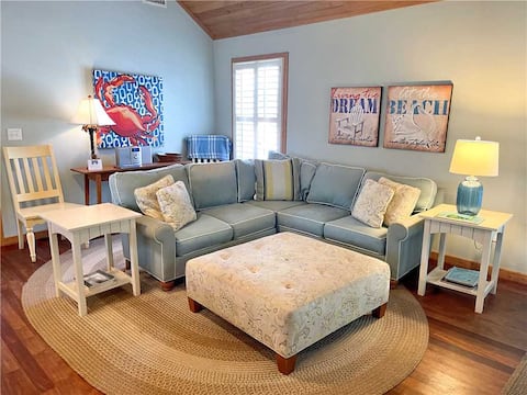 Top Airbnb: Cabana #2, 84 Sunset Dr, Ocracoke NC in Ocracoke