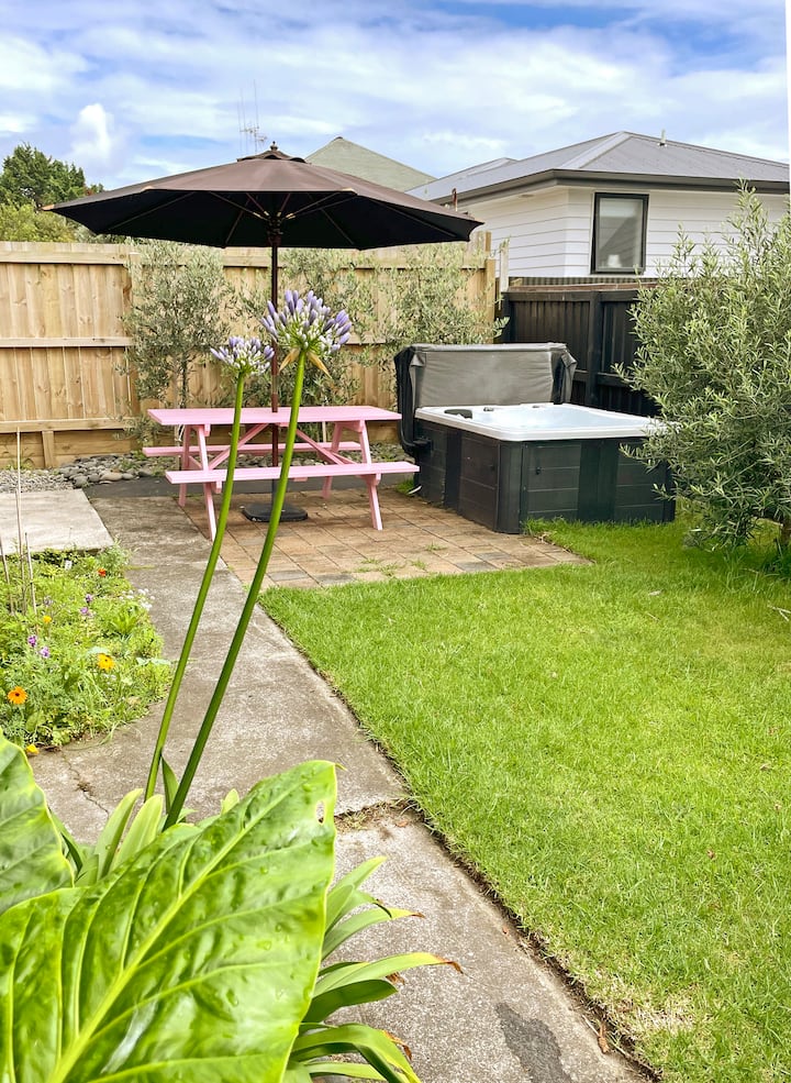 Cute and close to the beach Houses for Rent in Mount Maunganui, Bay