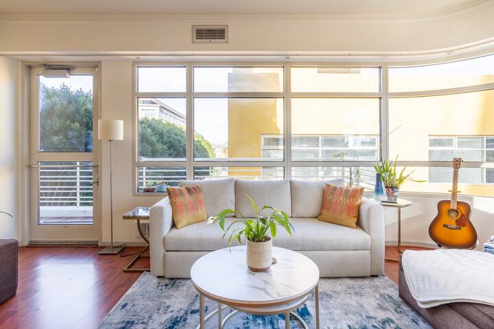 Art deco oasis in downtown SF