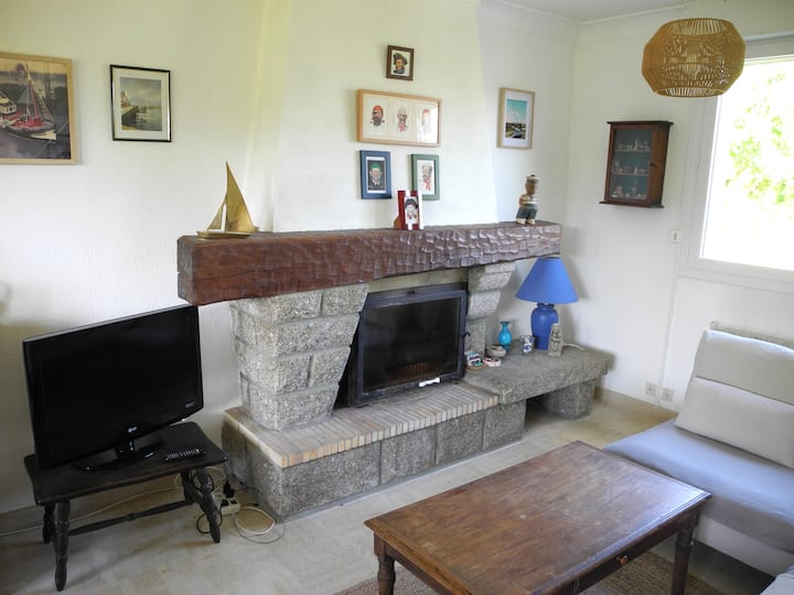 Maison Spacieuse à Plouarzel - Plage de Corsen