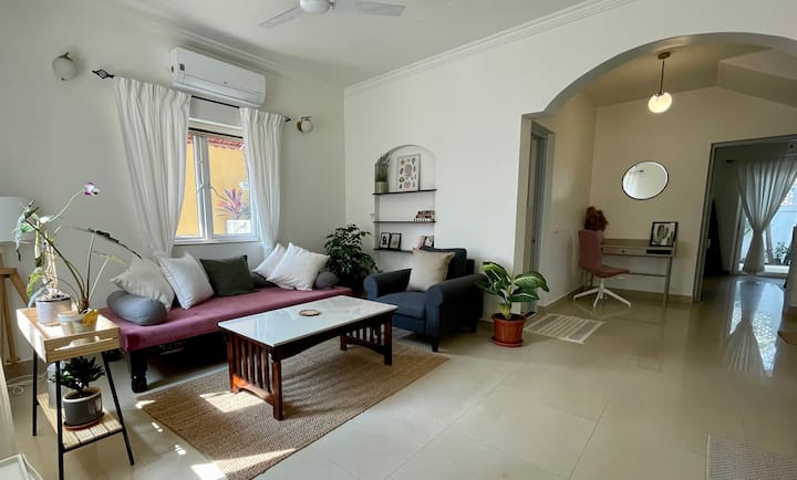 Living Area - A Dewan which can be used as a day bed. 
The tone is earthy.