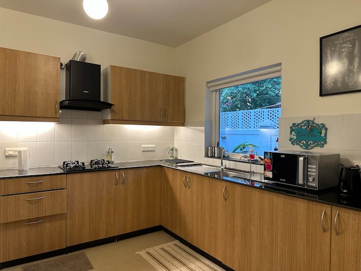 Full kitchen image 3