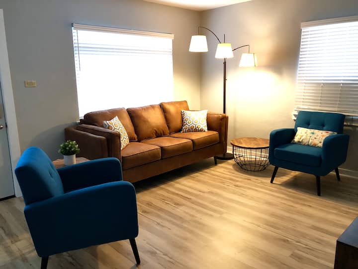 Dbq Home Away From Home- Fenced Back-yard & Patio! - ダビューク, IA