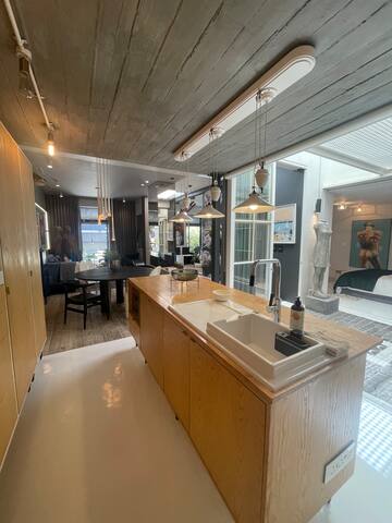 Designer cottage gallery image 5