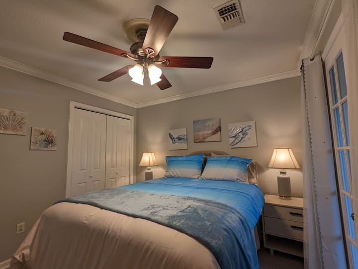 Camera da letto al 1 ° piano con letto matrimoniale