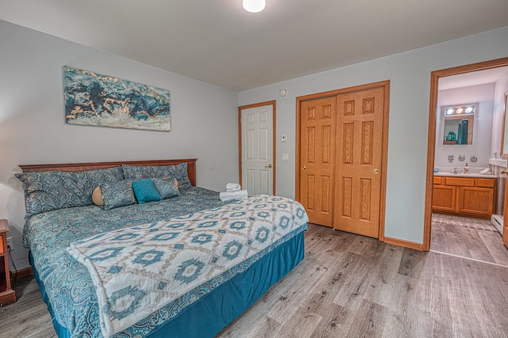 Schlafzimmer 1