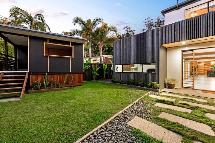 Grand villa style home in the Sunshine Coast gallery image 5