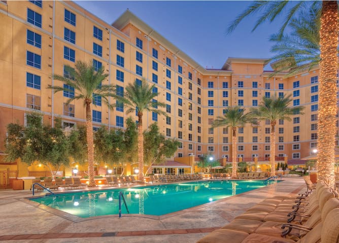 Vegas 2 BR Deluxe @ Wyndham Grand Desert