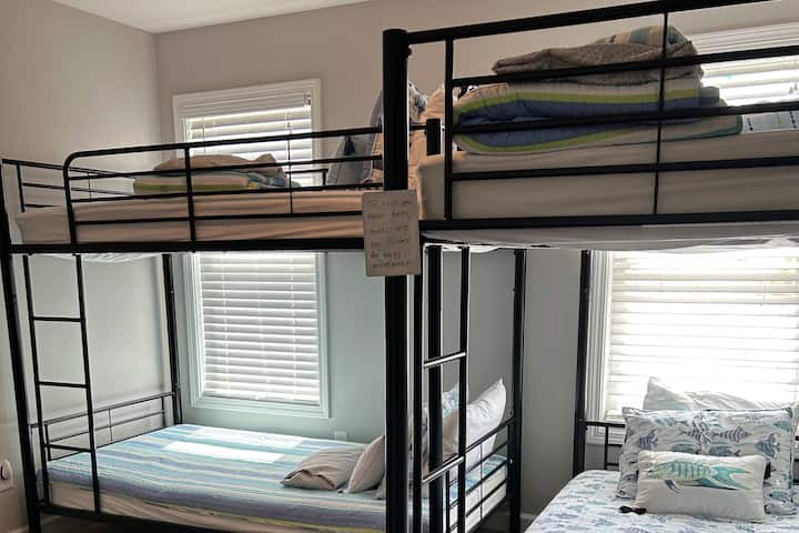 Bunk room on 3rd floor