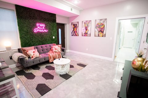 Newark | Modern 2BD | NYC | EWR | American Dream