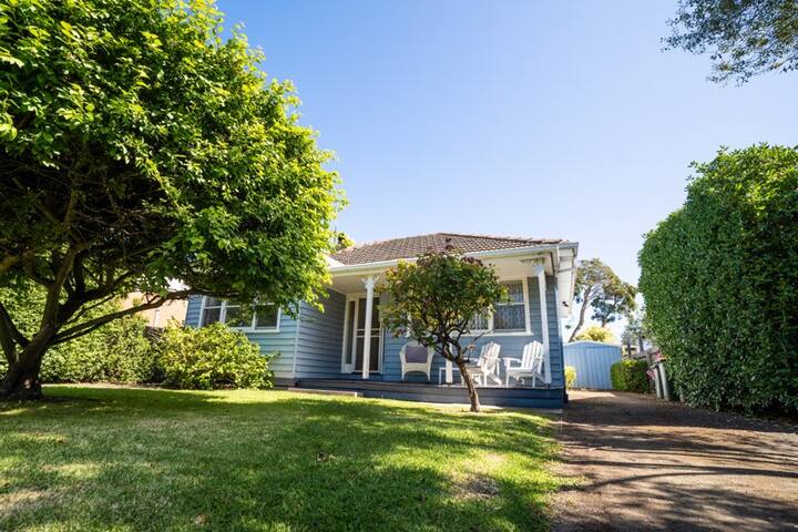Beach House in the Heart of Barwon Heads