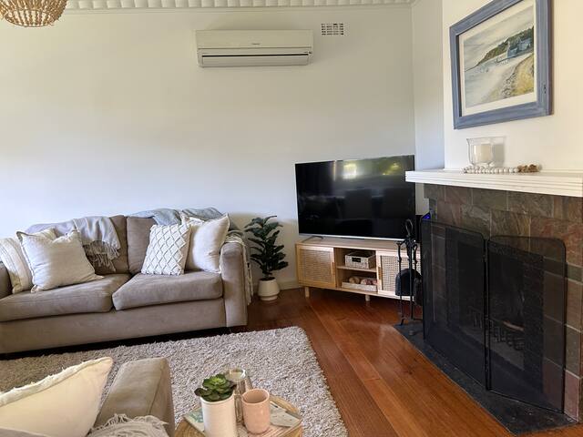 Beach House in the Heart of Barwon Heads gallery image 4