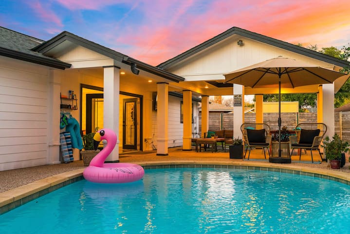 ATXpoolhaus | 3 min to Q2, Domain, & Breweries